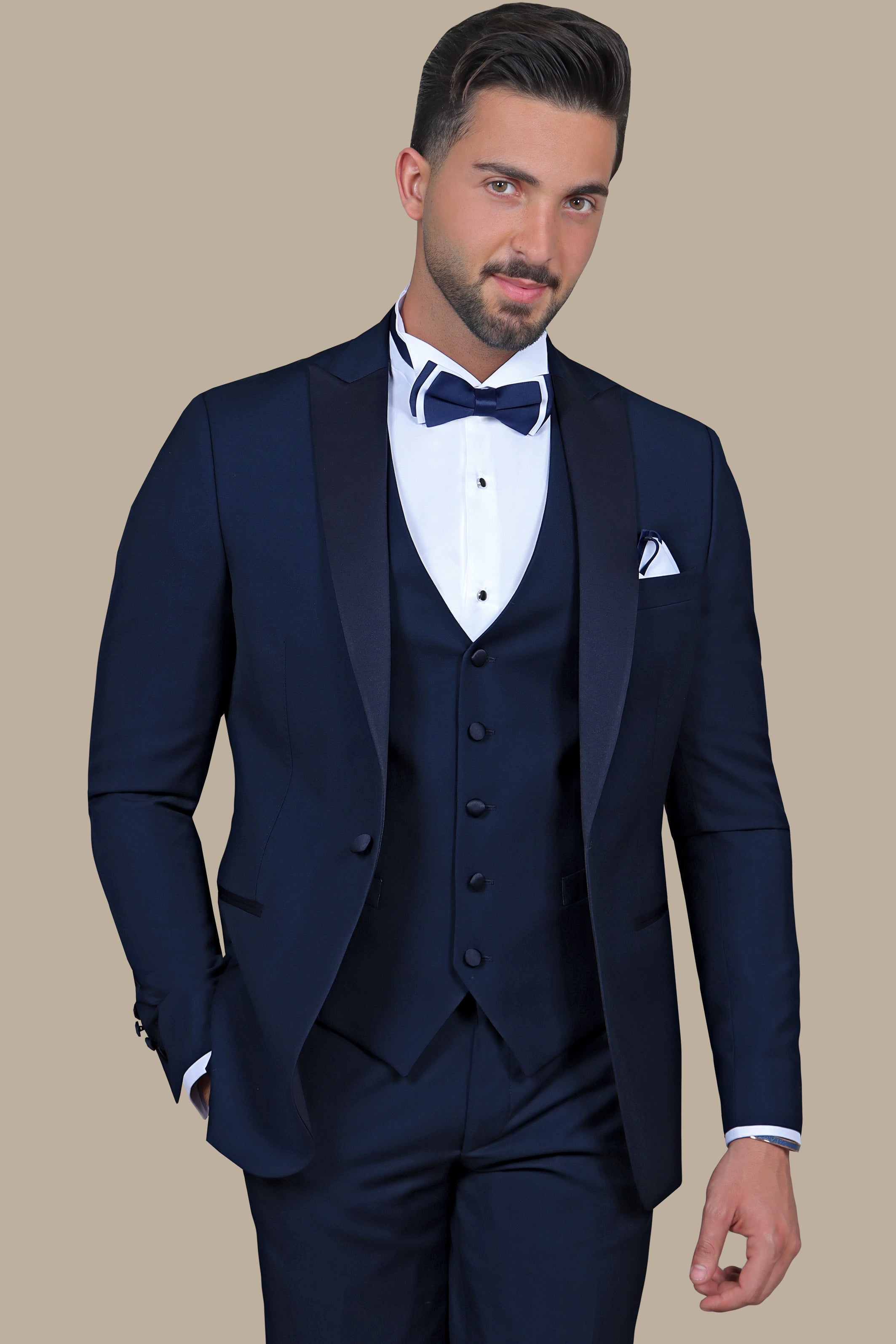 Effortless Elegance: Light Navy Peak Lapel 3-Piece Tuxedo for Timeless Style