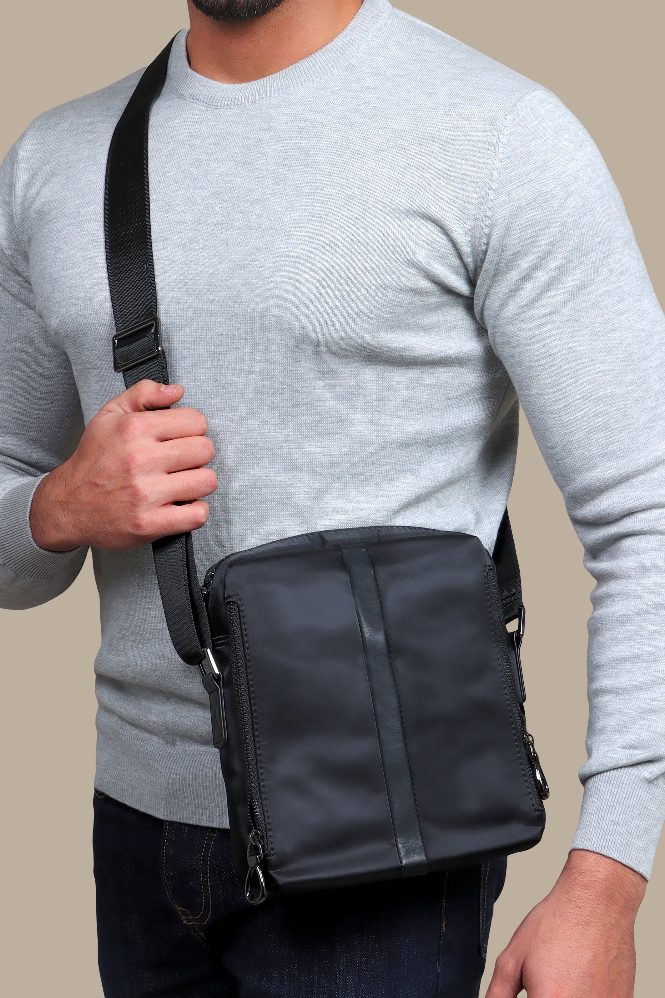 Cross bag With Side Zipper | BLACK