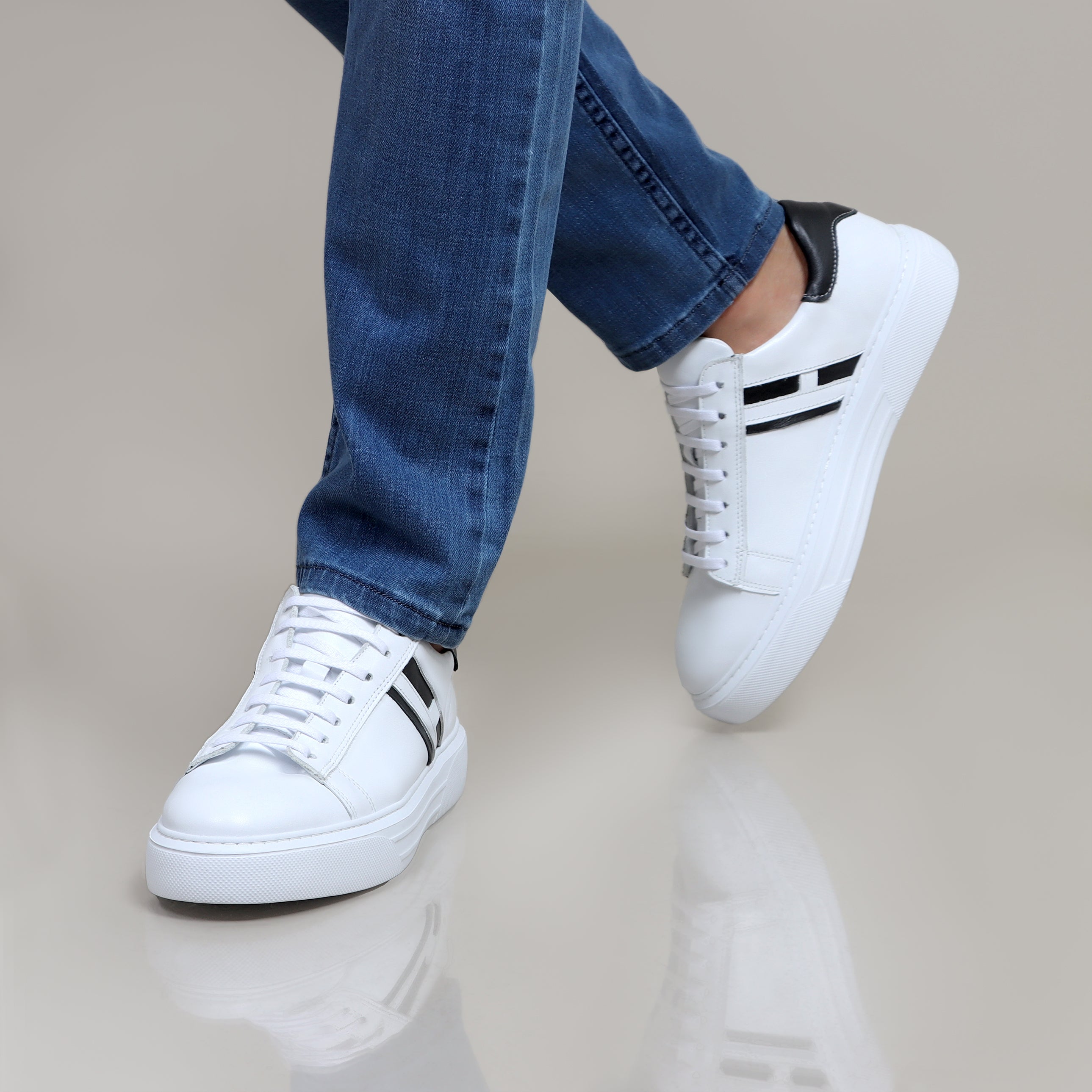 Shoes Sneakers Alexander Details | White