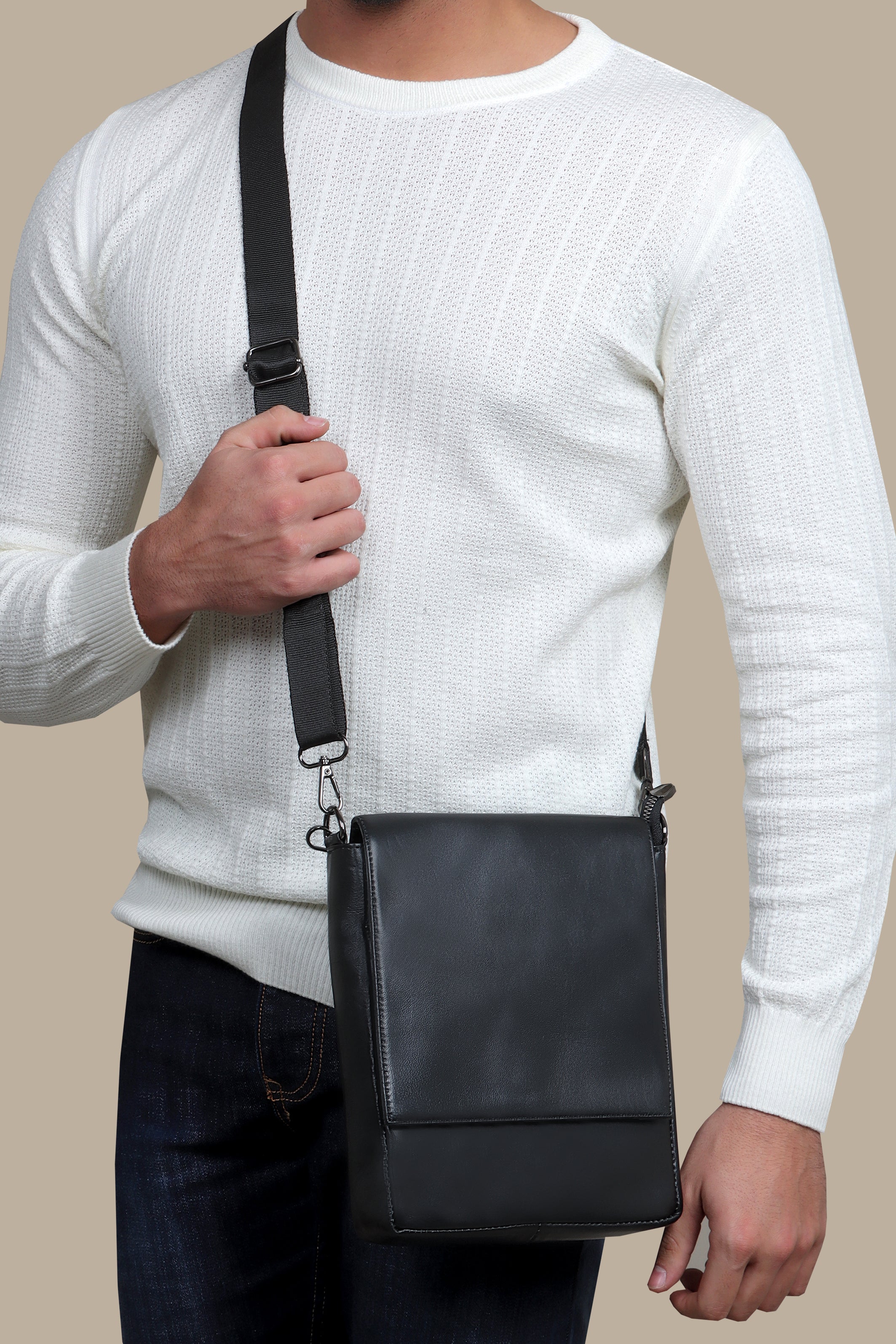 Elegance in Ebony: Black Leather Basic Crossbody Bag
