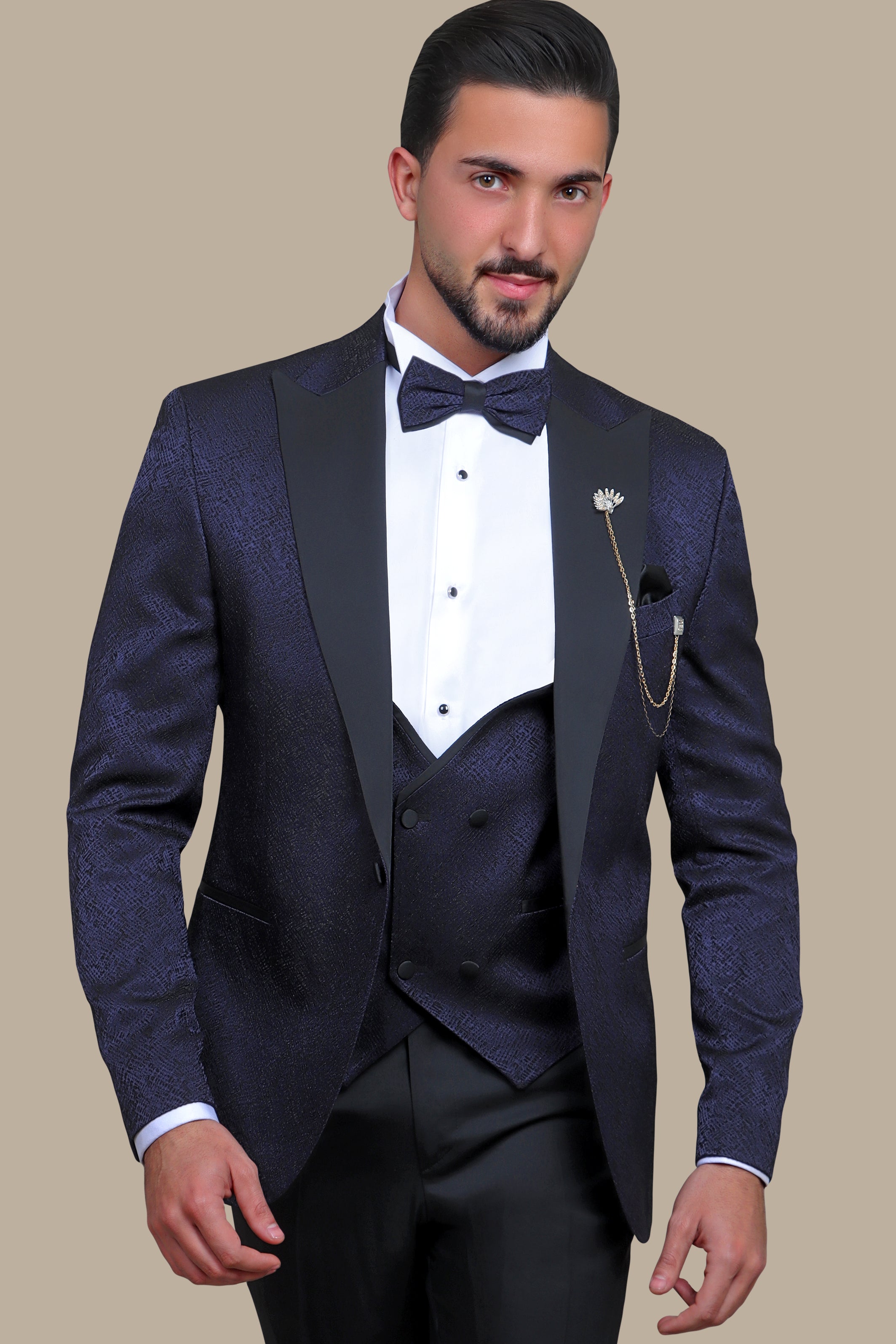 Navy Elegance: Tuxedo Peak Pattern in 4-Piece Shiny Set