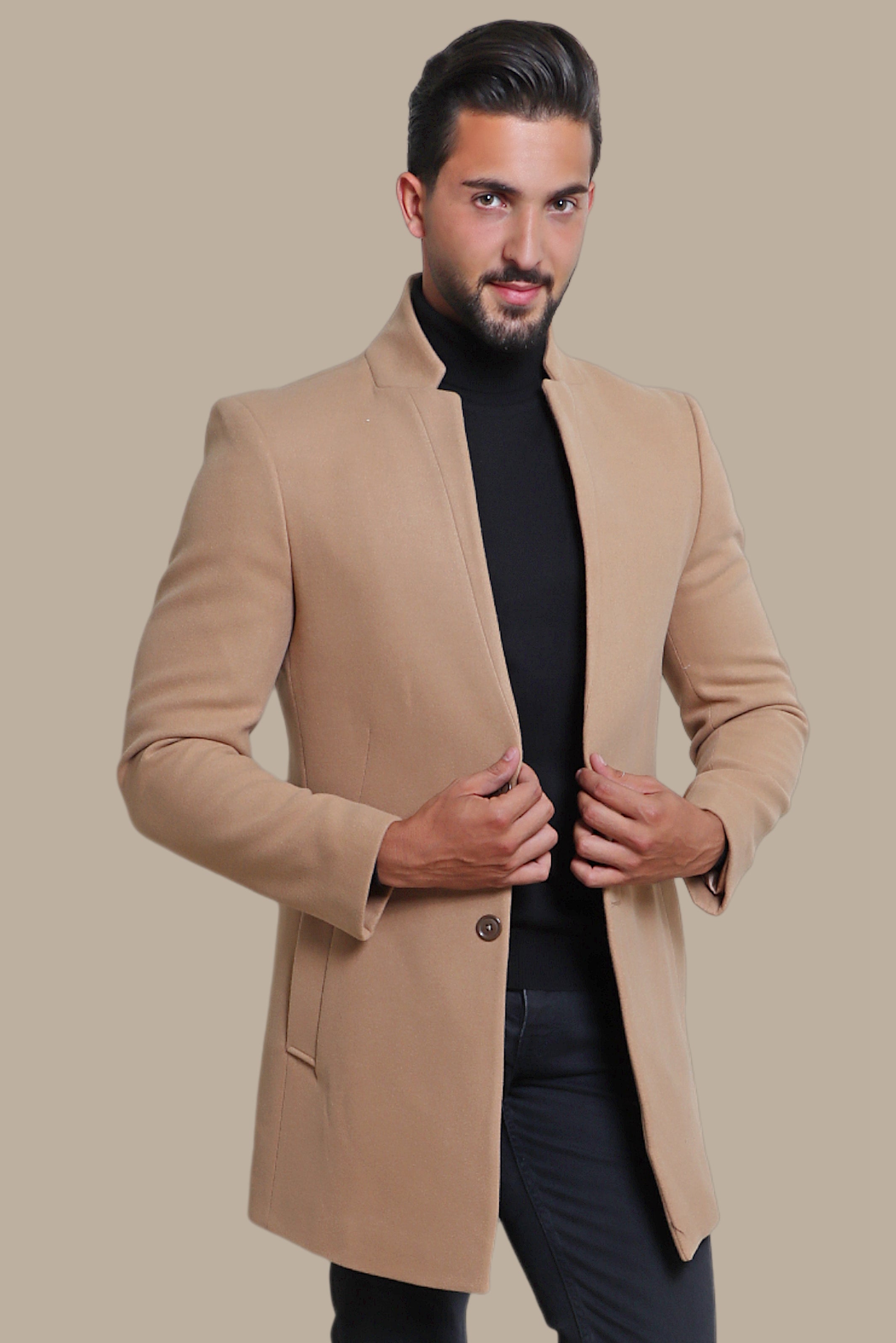 Timeless Beige Chic: The Classic Coat Col Mao in Neutral Elegance